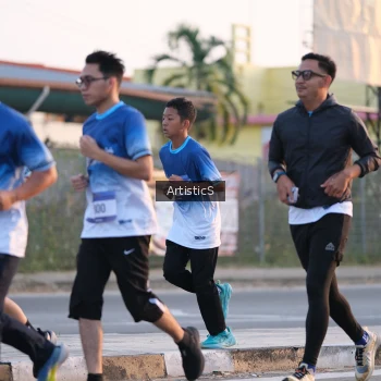Runner Photo 3496831