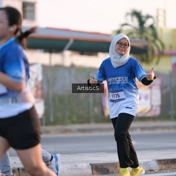 Runner Photo 3496881