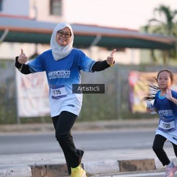 Runner Photo 3496895