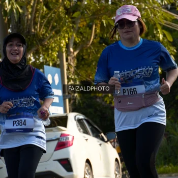 Runner Photo 3497640