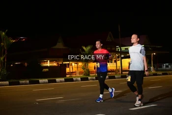 Runner Photo 3497672