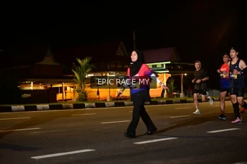 Runner Photo 3498134