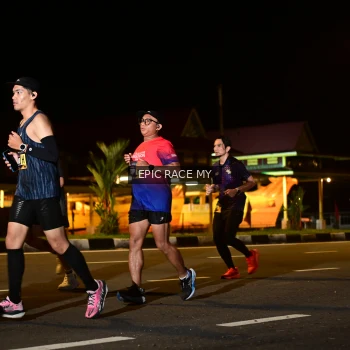 Runner Photo 3498143
