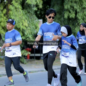 Runner Photo 3498640