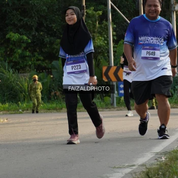 Runner Photo 3498776