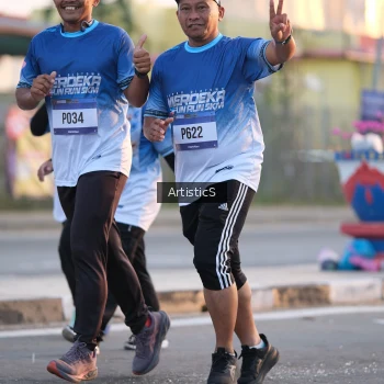 Runner Photo 3499115