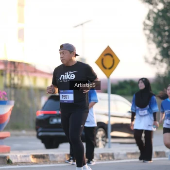 Runner Photo 3499797