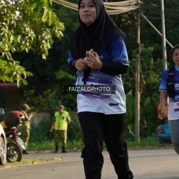 Runner Photo 3500012