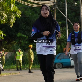 Runner Photo 3500013