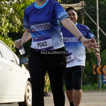 Runner Photo 3500046