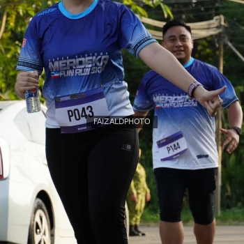 Runner Photo 3500053