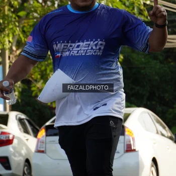 Runner Photo 3500063