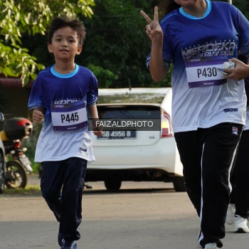 Runner Photo 3500072