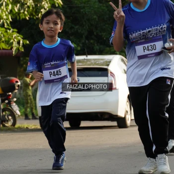 Runner Photo 3500073