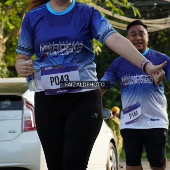 Runner Photo 3500074