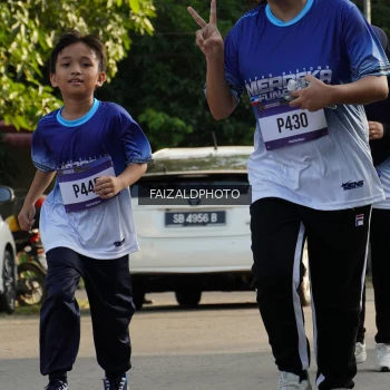 Runner Photo 3500076