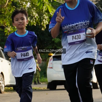 Runner Photo 3500079