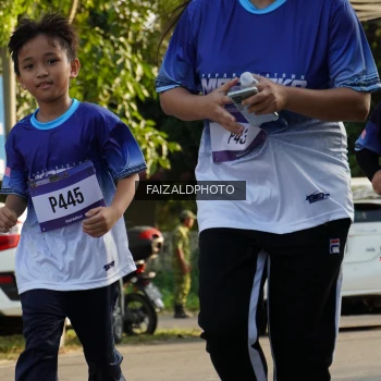 Runner Photo 3500081