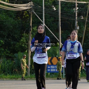 Runner Photo 3500111