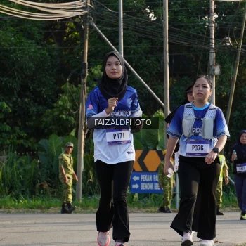 Runner Photo 3500113