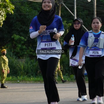 Runner Photo 3500122