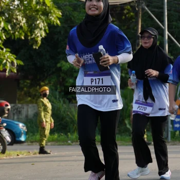 Runner Photo 3500123