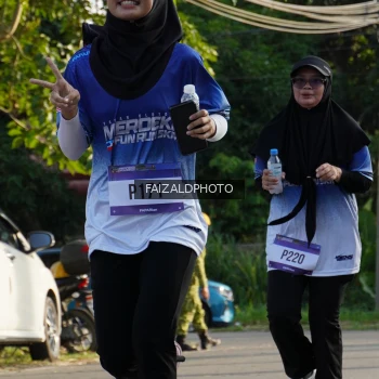 Runner Photo 3500128