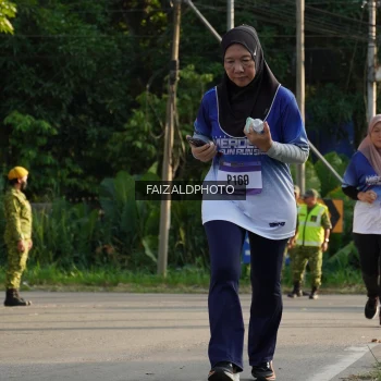 Runner Photo 3500180