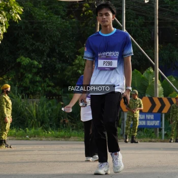 Runner Photo 3500242