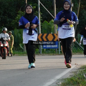 Runner Photo 3500316