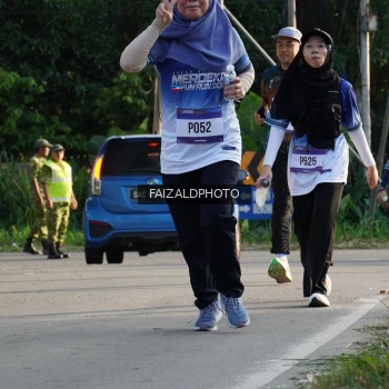 Runner Photo 3500354
