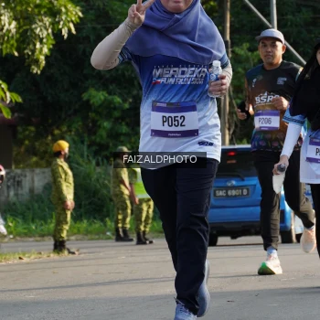 Runner Photo 3500368