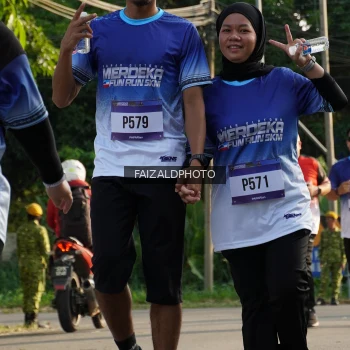 Runner Photo 3500449