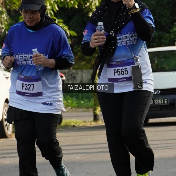 Runner Photo 3500485