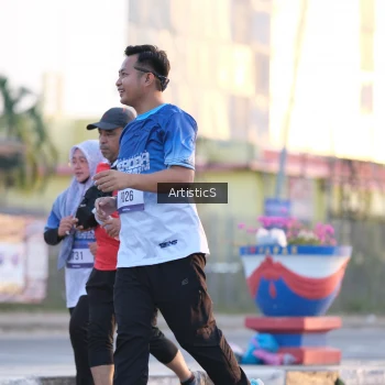 Runner Photo 3500655