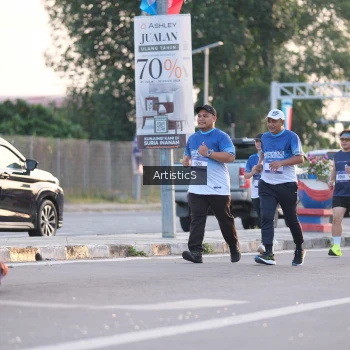 Runner Photo 3500661