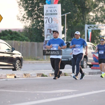 Runner Photo 3500666
