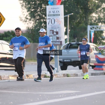 Runner Photo 3500673