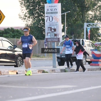 Runner Photo 3500683