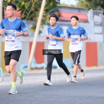 Runner Photo 3500843