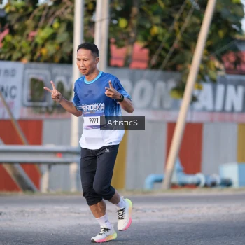 Runner Photo 3500873