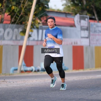 Runner Photo 3500915