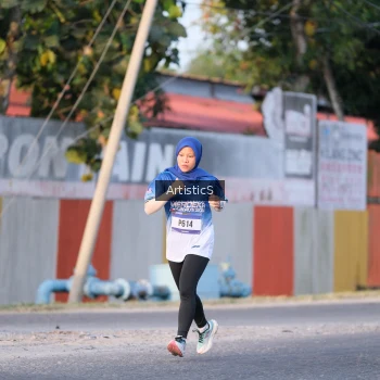 Runner Photo 3501393