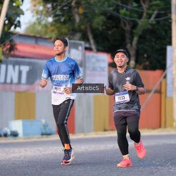 Runner Photo 3501480
