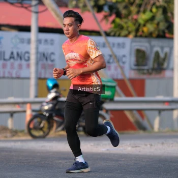 Runner Photo 3501668