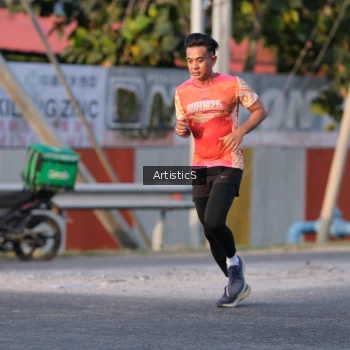 Runner Photo 3501669