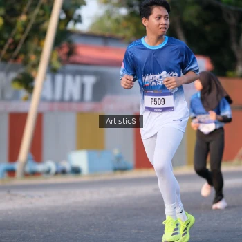 Runner Photo 3501715