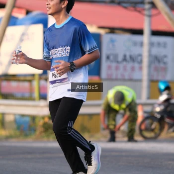Runner Photo 3502019