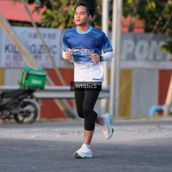 Runner Photo 3502020