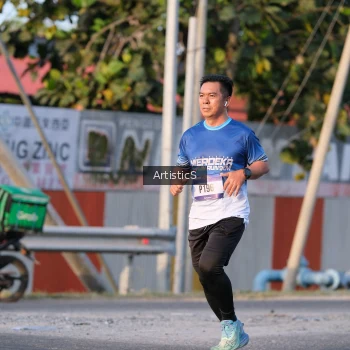 Runner Photo 3502044